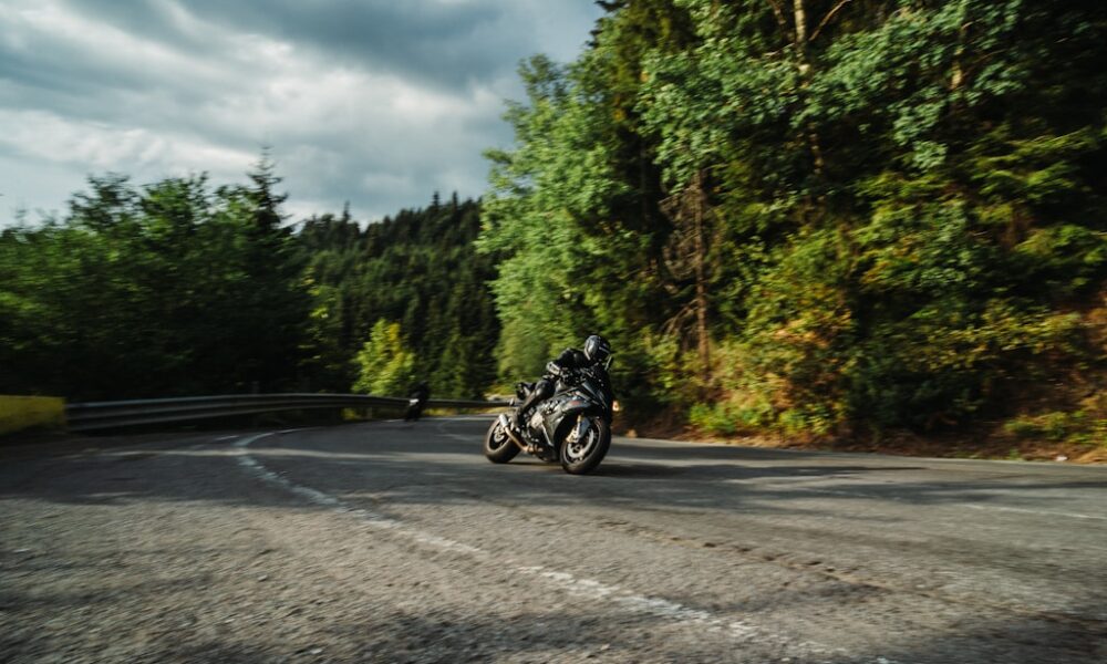 Gmole do motocykla - do czego służą i jak działają?