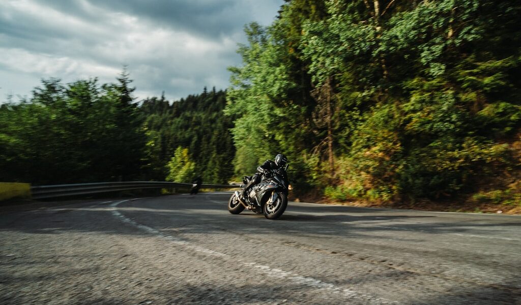 Gmole do motocykla - do czego służą i jak działają?
