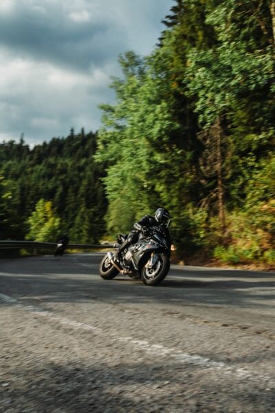 Gmole do motocykla - do czego służą i jak działają?